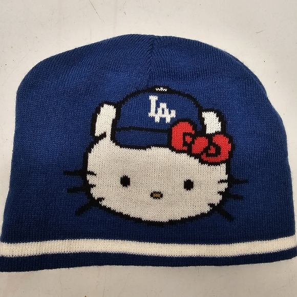 2020 Hello Kitty Dodgers, Reversable Beanie - Picture 1 of 3